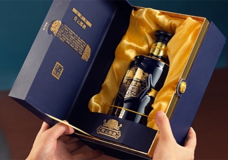 石家庄青云郎酒年份酒为什么比飞天茅台贵那么多，定价是否合理？值得收藏回收吗？